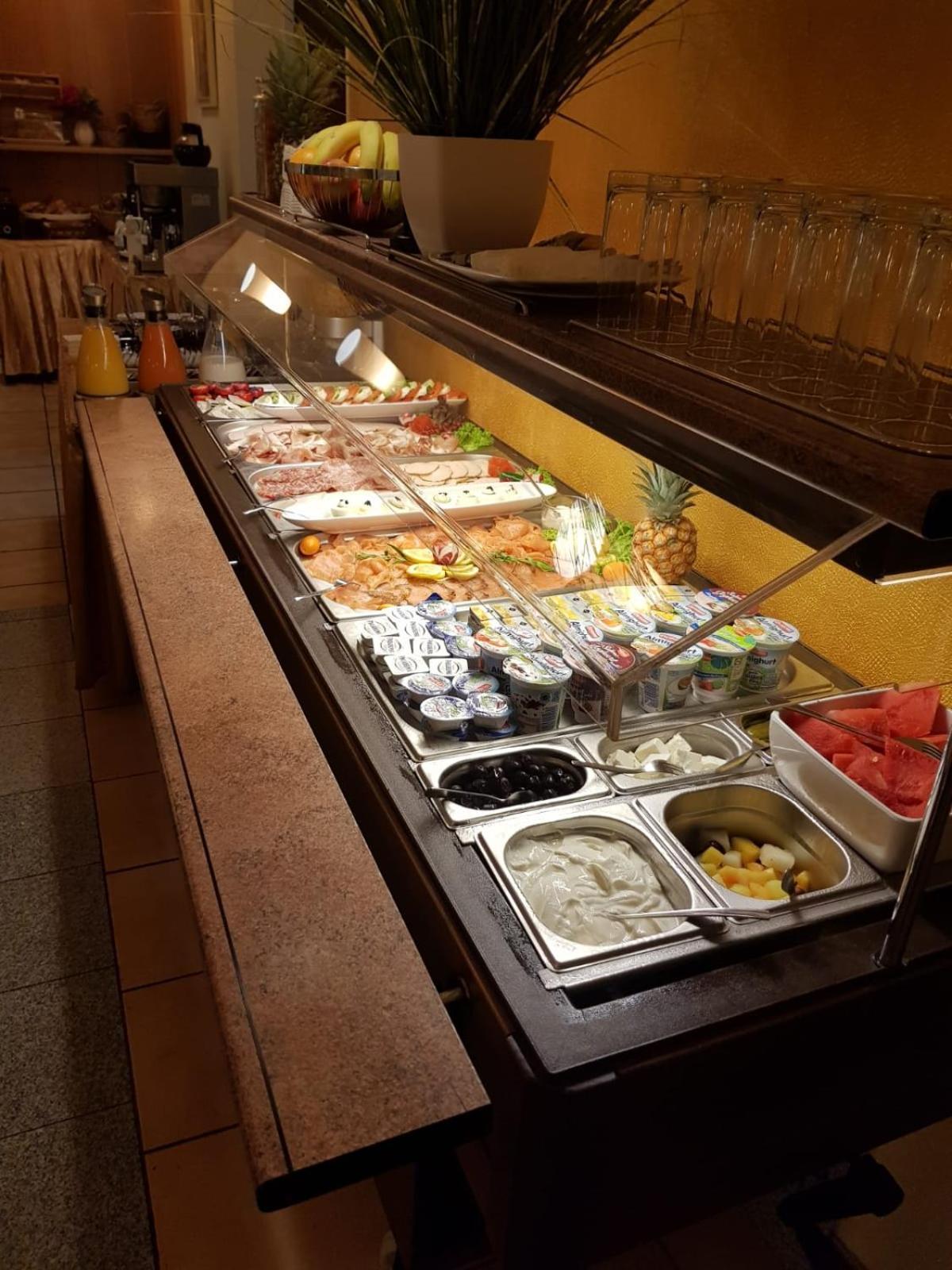Hotel Drei Kronen 3*